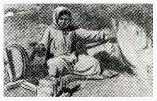 Исполнительницы трудовых песен. Армянская женщина за прялкой. Фото №15 